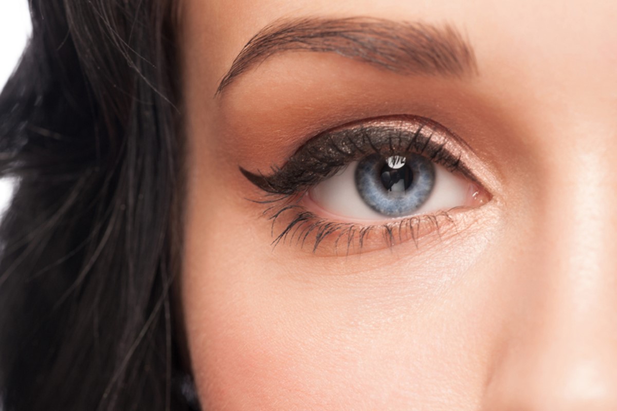 Gel-Eyeliner perfekt auftragen Gel-Eyeliner perfekt auftragen