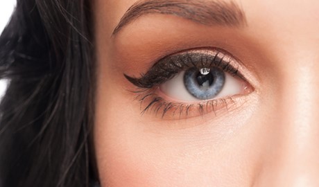 Gel-Eyeliner perfekt auftragen Gel-Eyeliner perfekt auftragen