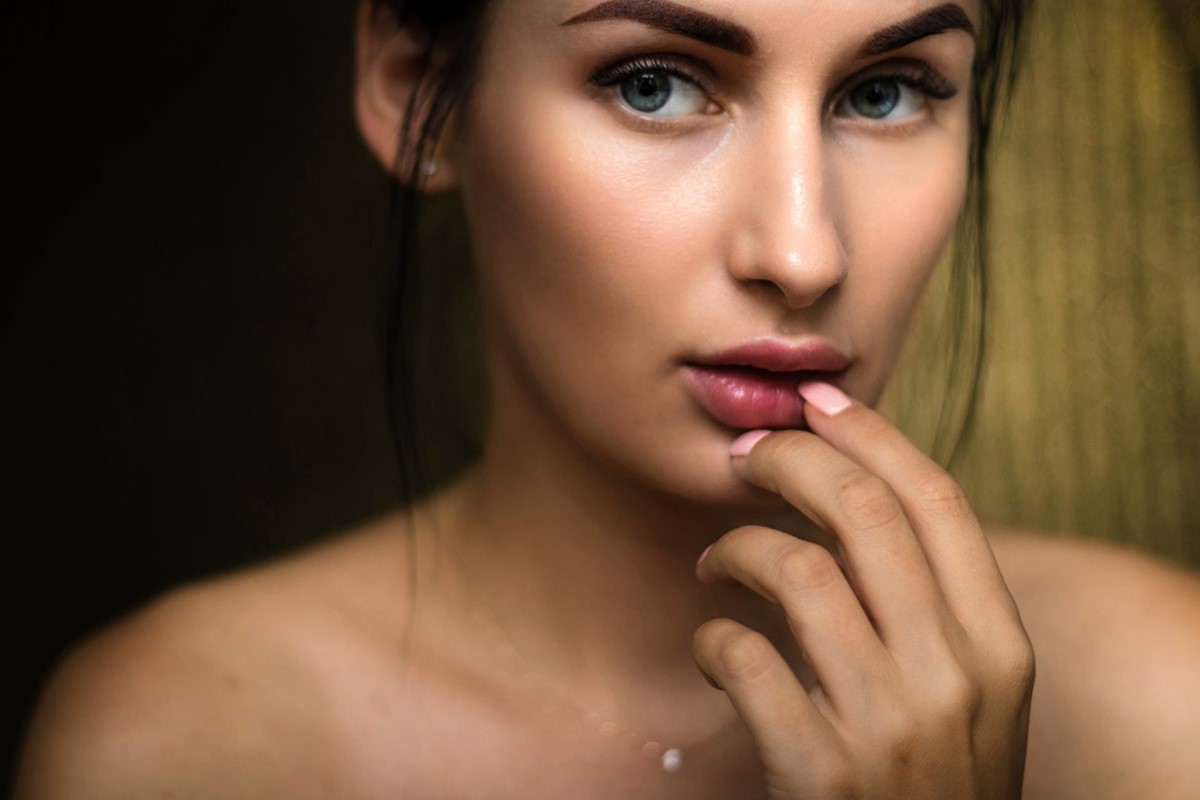 Sechs Make-up-Tipps, um wacher auszusehen Sechs Make-up-Tipps, um wacher auszusehen