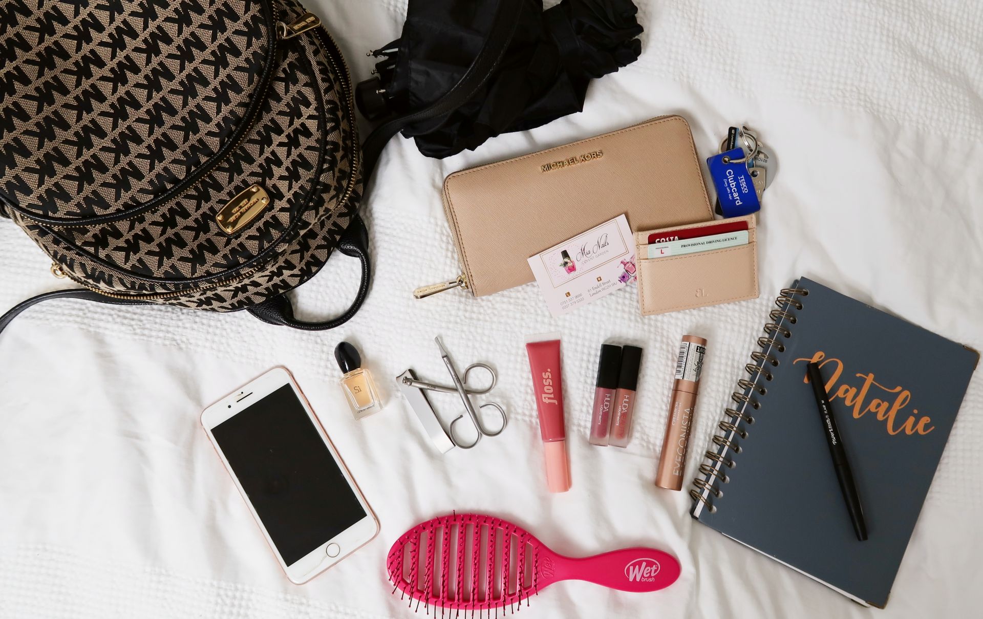 Lifestyle-Blog UP YOUR VLOG aus London hat uns in ihrer “What’s in my handbag” Spring Edition aufgelistet