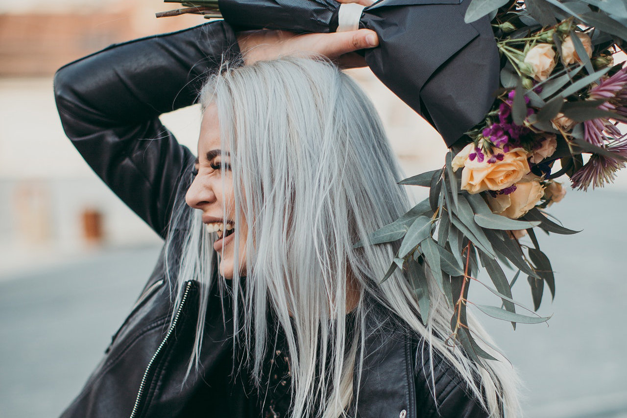 Diese Make-up-Tricks lassen dich frischer und strahlender wirken