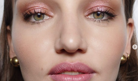 Coveteur: 3 Makeup Artists Reveal Their Favorite Products For Full, Defined Brows Coveteur: 3 Makeup Artists Reveal Their Favorite Products For Full, Defined Brows