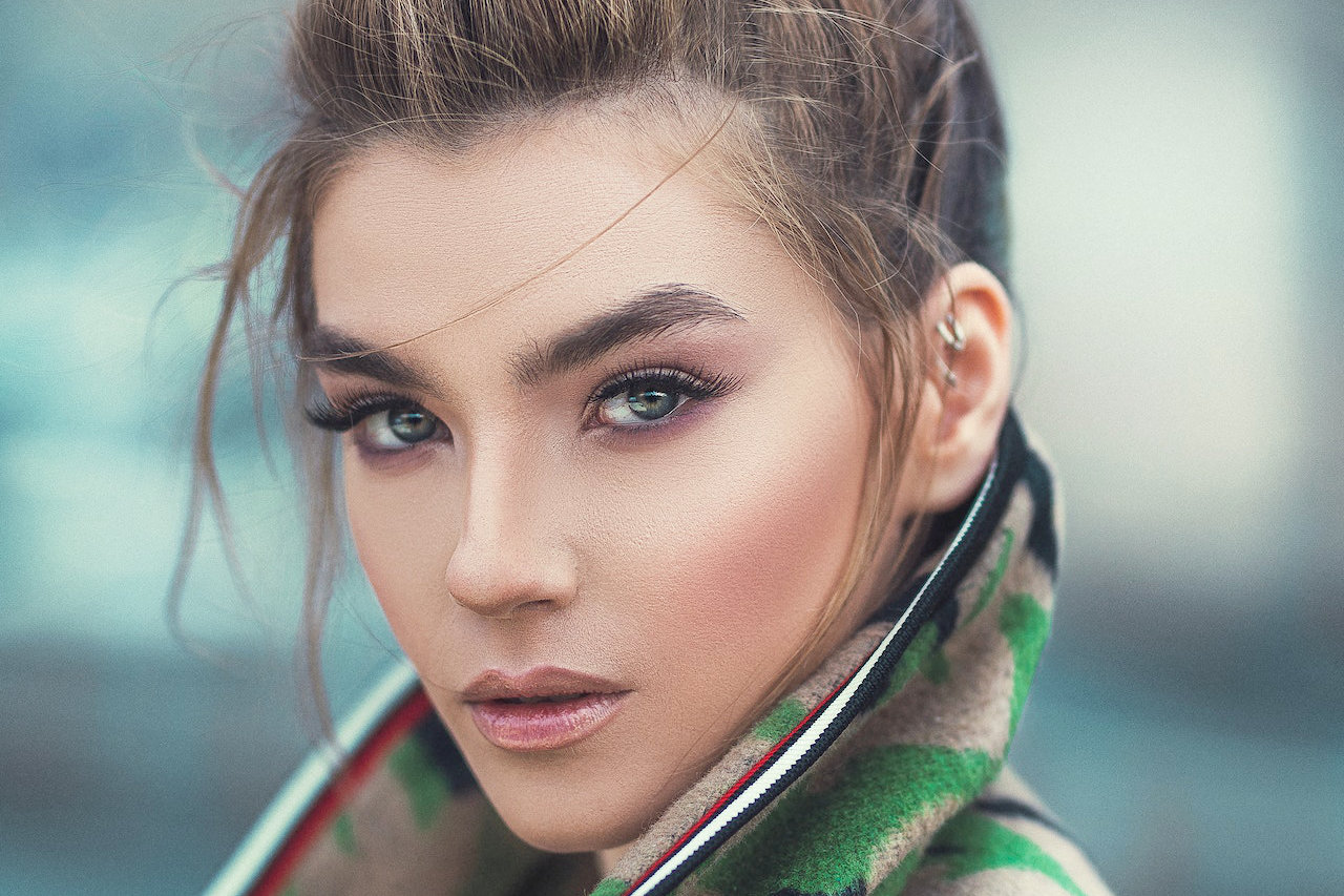 Für mehr natürliche Ausstrahlung: So färben Sie Ihre Augenbrauen zuhause