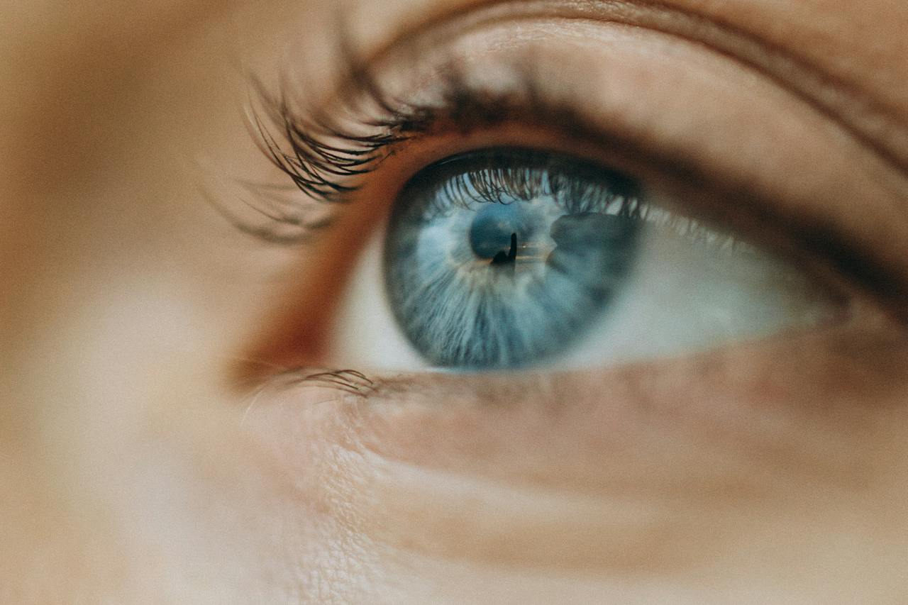 Strahlende Augenblicke: 5 Tipps für dichte und lange Wimpern